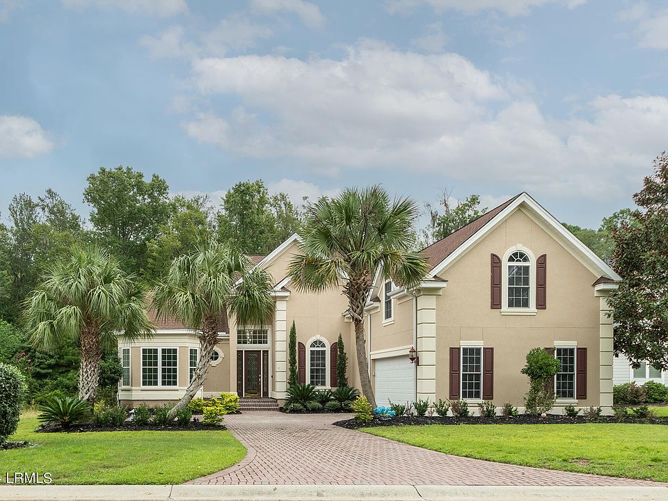 1st image of 11 Lynnfield Place