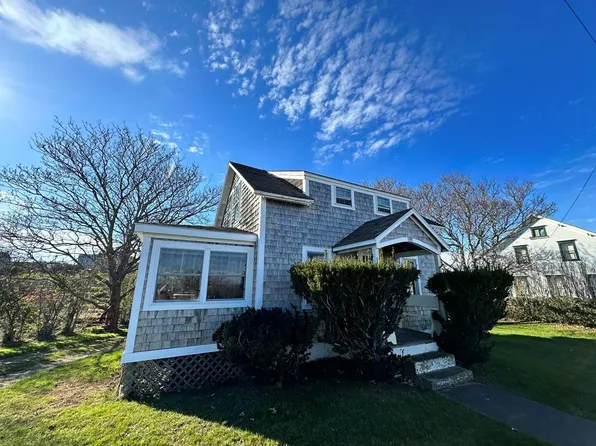 257 Spring St, Block Island, RI 02807