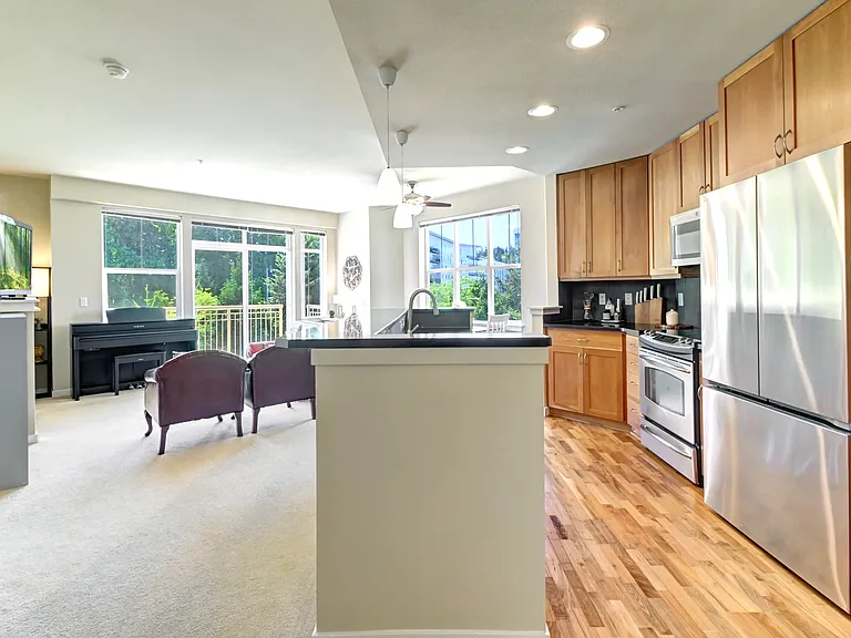 16141 Cleveland St #316 — Photo 2
