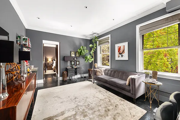 Rented by Compass | media 9