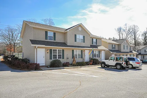303 Waddell Rd Photo 1