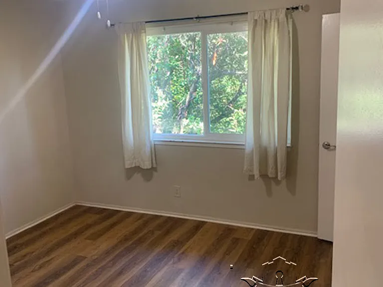 320 Bennett St — Photo 4