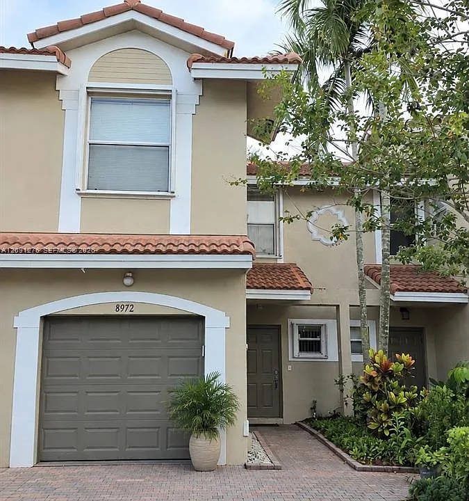 8972 NW 54th St
