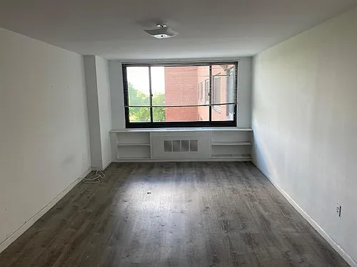 1011 Arlington Blvd Photo 1
