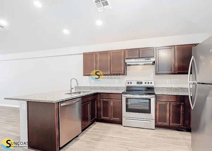 Coming Soon! 2BR Duplex in Punta Gorda — Photo 1