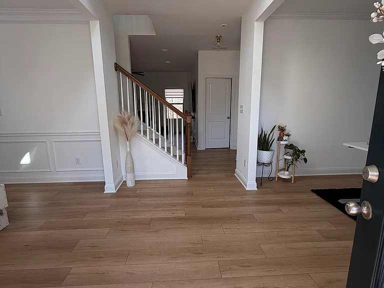 1565 Nightfall Ct — Photo 2