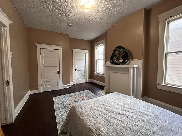 206 Walnut St — Photo 5
