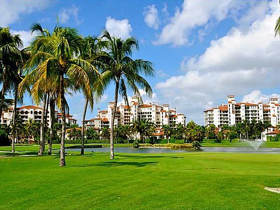 5th image of 7191 Fisher Island Dr #7191