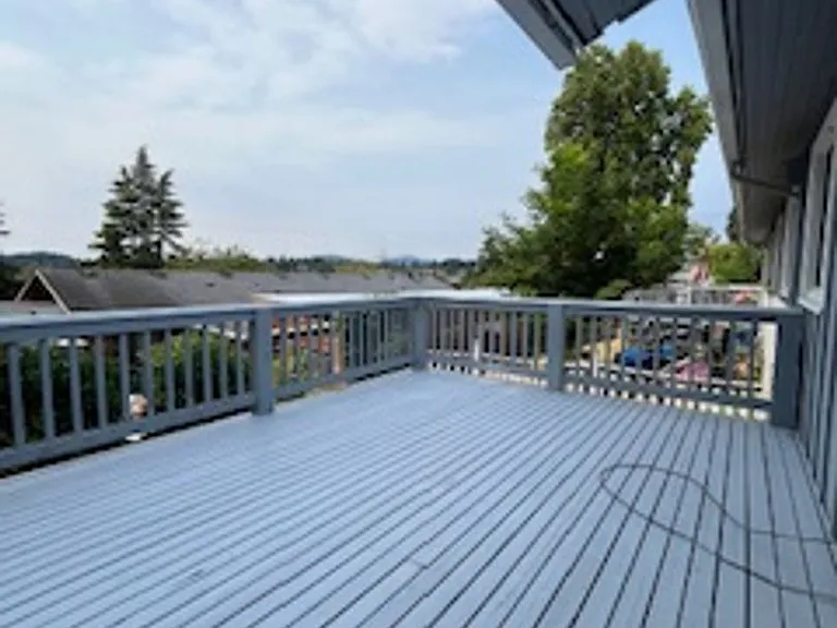 215 Elm St — Photo 11