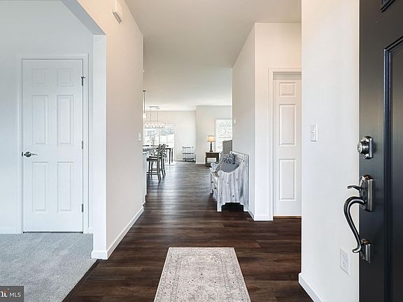 3rd image of 501 Bella May Cir