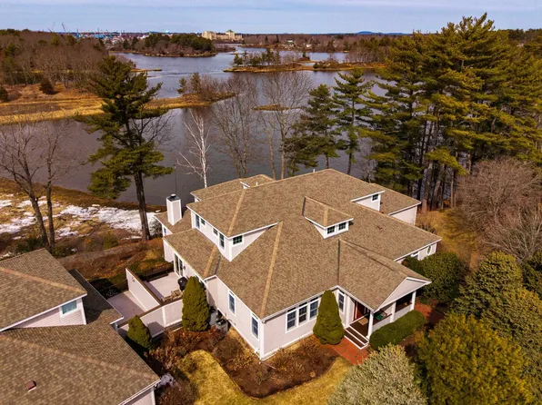 8 Campbells Lane, New Castle, NH 03854