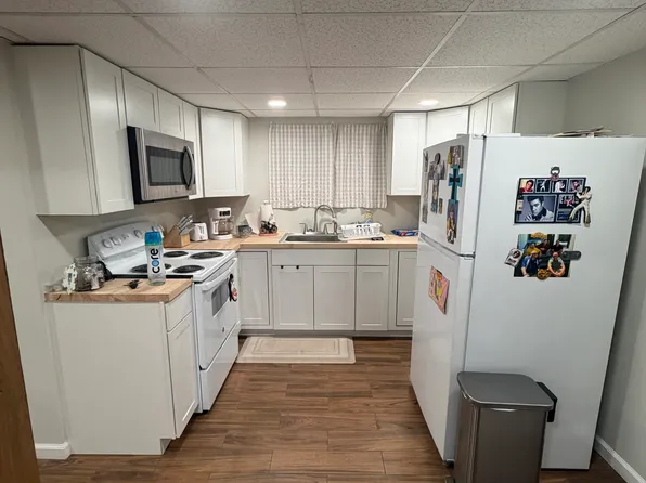 (undisclosed Address), Miller Place, NY 11764