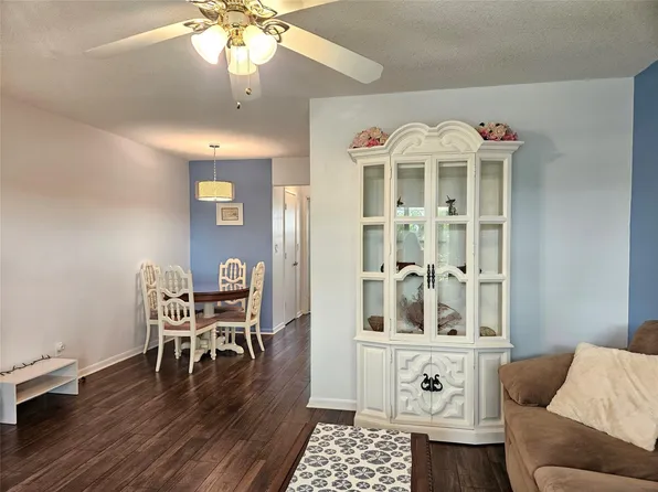 2111 NE 56th Street #209, Fort Lauderdale, FL 33308