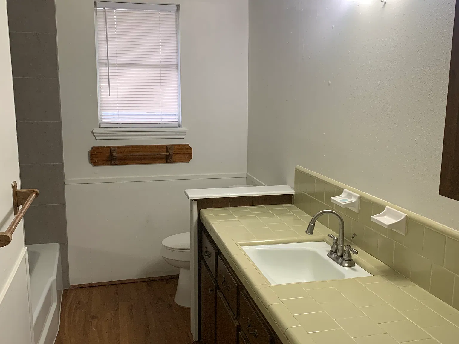 3 bed, 1995 sqft, $2,300 — Photo 4