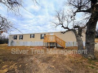 236 Lark Meadow Dr, Bridgeport, TX 76426