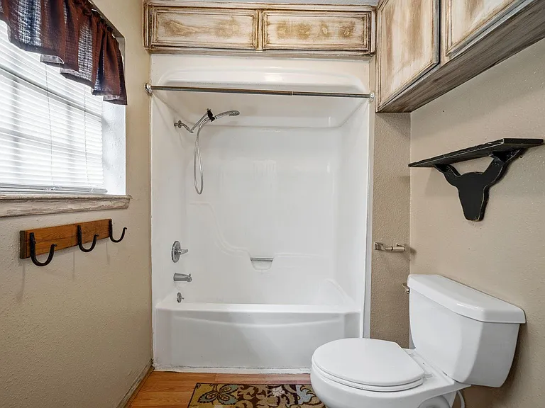 4027 Spring Branch Rd — Photo 15