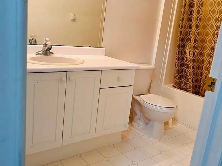 601 Grenfell Dr #79 — Photo 9