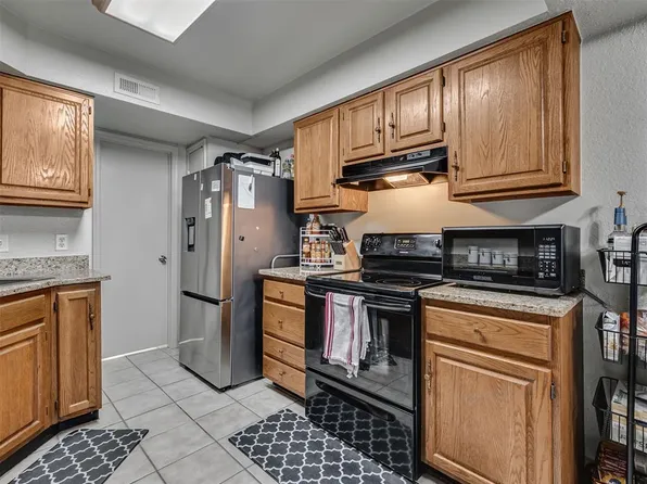 14335 N Pennsylvania Ave #33B, Oklahoma City, OK 73134