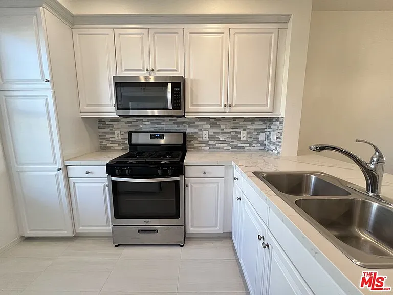 6020 Seabluff Dr #302 — Photo 5