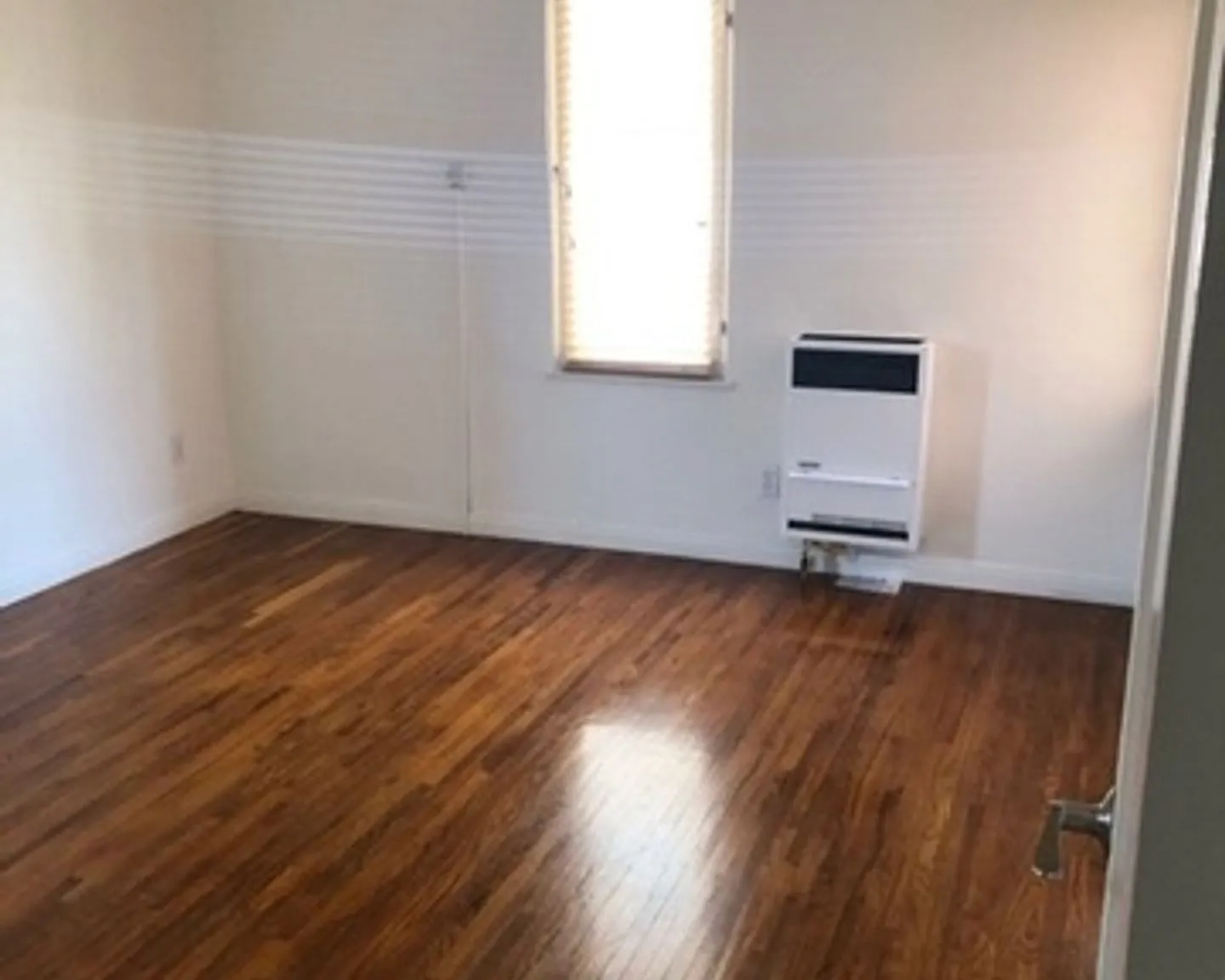 2 bed, 1.0 bath, 1280 sqft, $2,950 — Photo 4