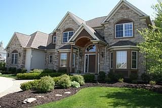 1st image of 5515 N Woods Ln
