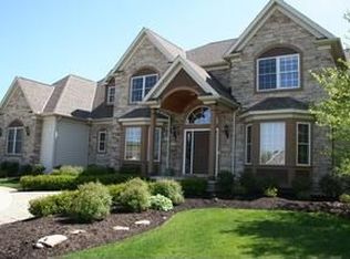 5515 N Woods Ln, Solon, OH 44139