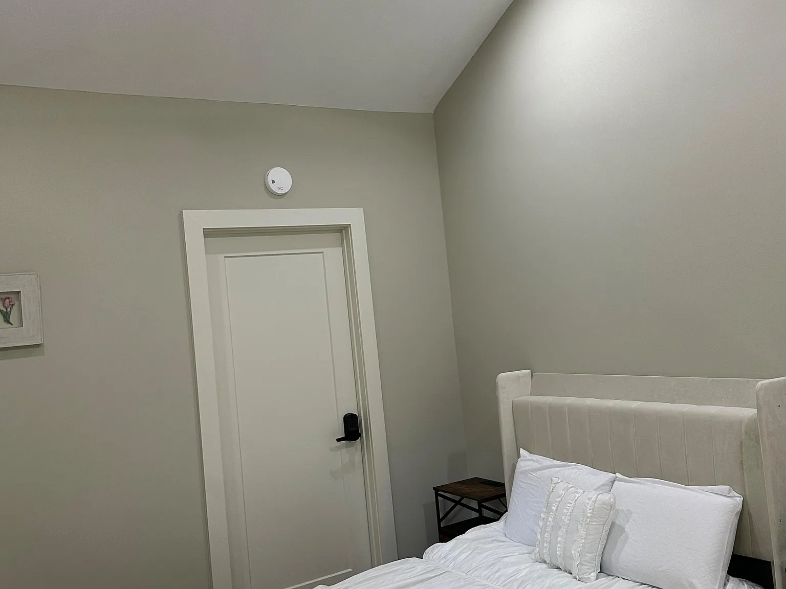 4 bed, 5.0 bath, 2500 sqft, $1,590 — Photo 3