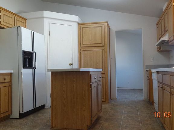2nd image of 299 Oak St