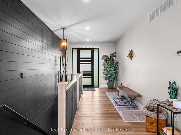 4th image of 156 Pine View Dr