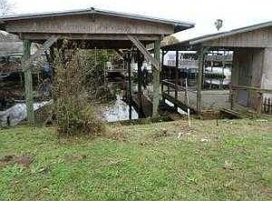 boat house
