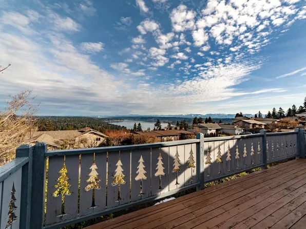 16428 SE 44th Ln, Bellevue, WA 98006