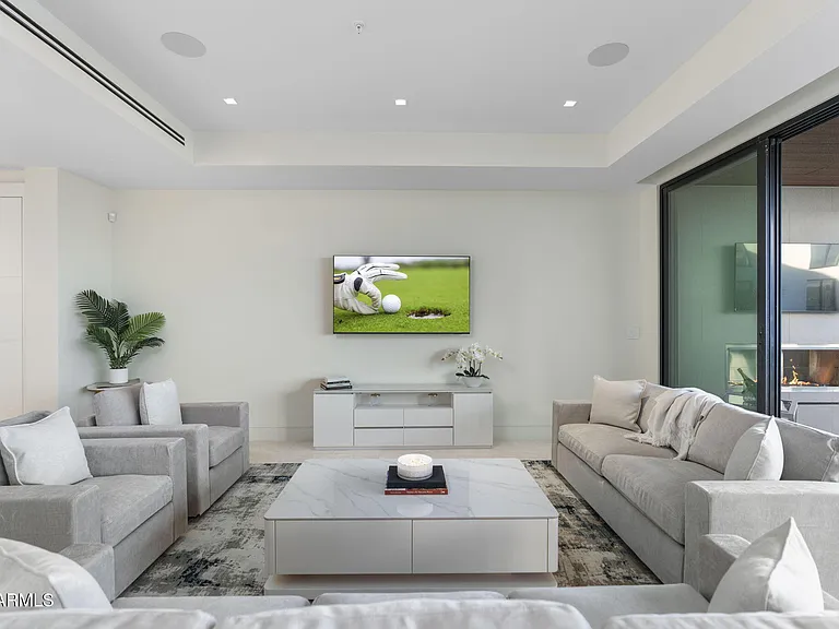 6587 N Palmeraie Blvd #2015 — Photo 17
