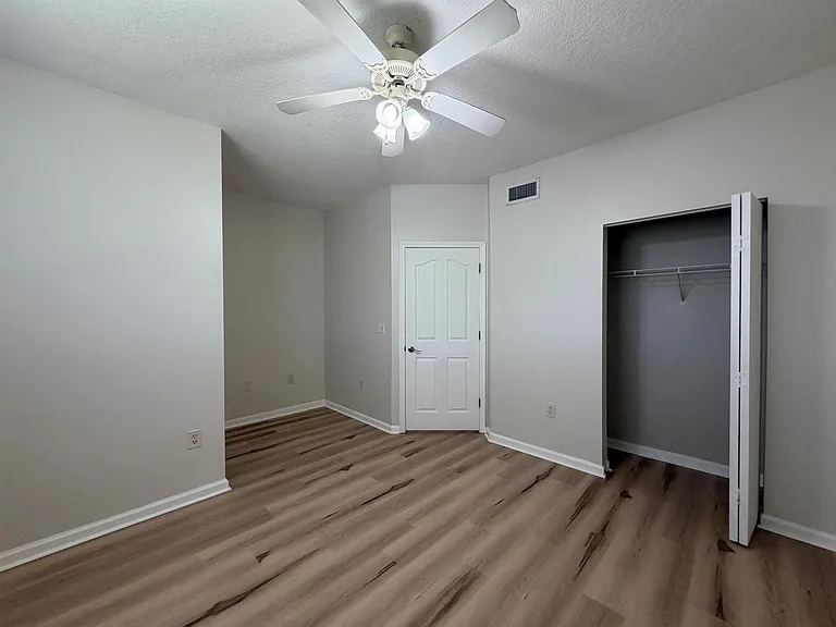 2052 Alta Meadows Ln #2205 — Photo 23