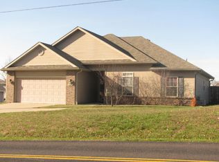 6085 N Oakland Gravel Rd #R, Columbia, MO 65202