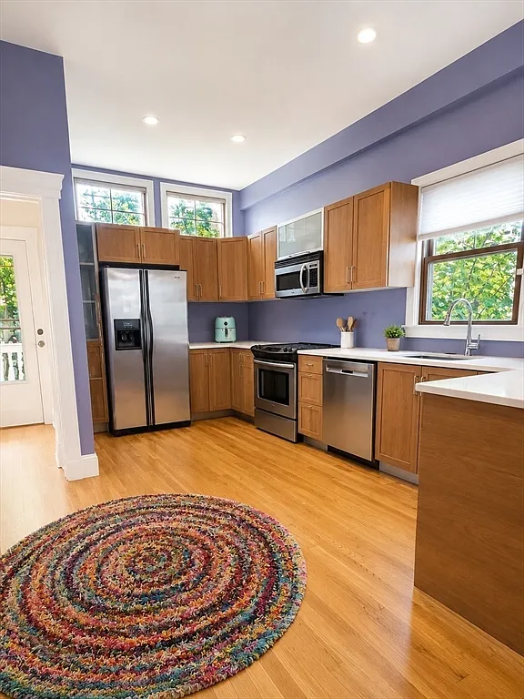 2 bed, 1.0 bath, 1130 sqft, $4,800 — Photo 1