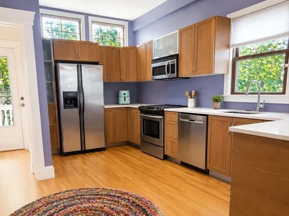 249 Willow Ave Floor 1, Somerville, MA 02144