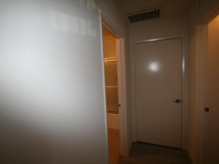 3637 Clarington Ave #113 — Photo 5