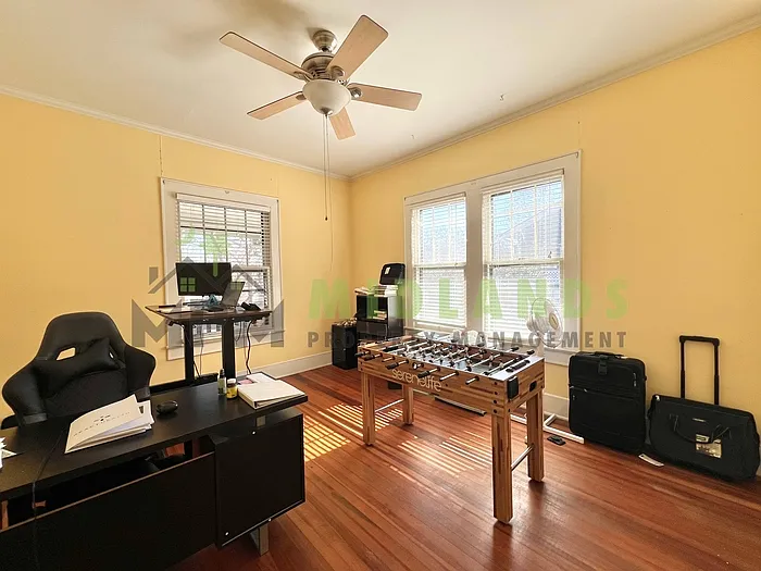 2417 Clark St — Photo 46