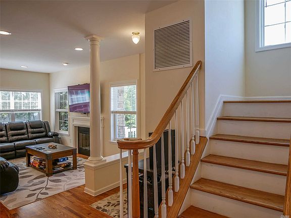 5th image of 14 Terrace Ln