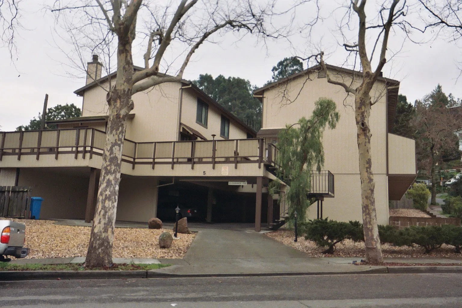 2 bed, 850 sqft, $2,650 — Photo 1