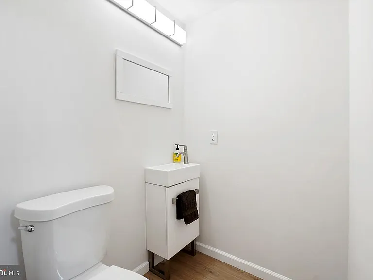 5351 Strathmore Ave — Photo 14