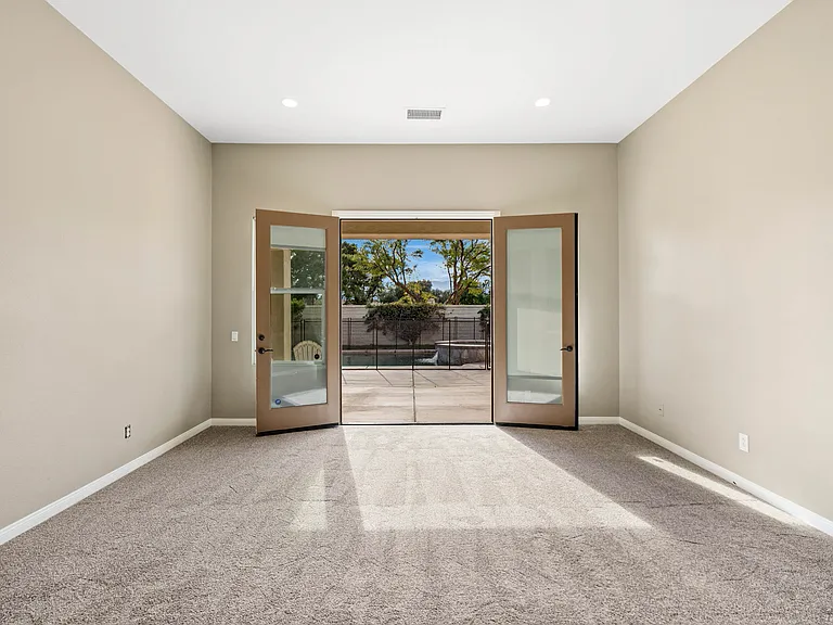 113 Azzuro Dr — Photo 21
