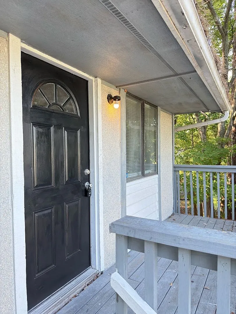 107 Sea Parc Street — Photo 2