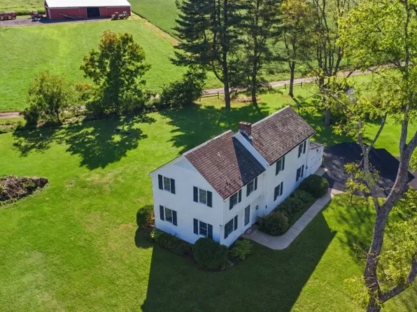 132 Valley Station Rd, Asbury, NJ 08802