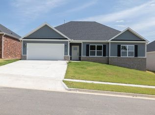 111 Magazine St, Prairie Grove, AR 72753