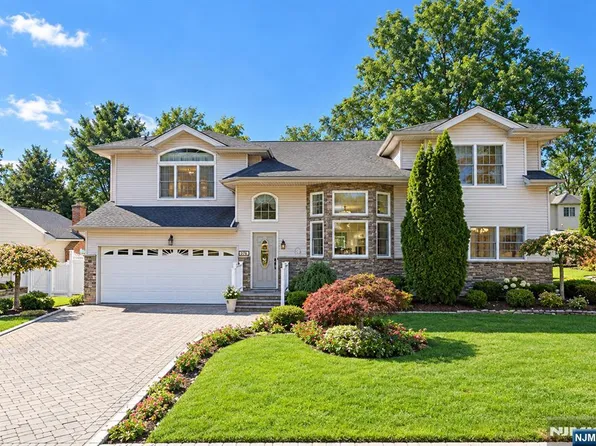 380 Hoover Ave, Washington Township, NJ 07676