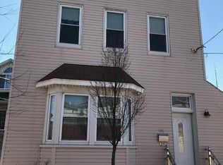 98 Robin Rd #2, Staten Island, NY 10305