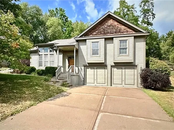 14090 NW 64th Ter, Parkville, MO 64152