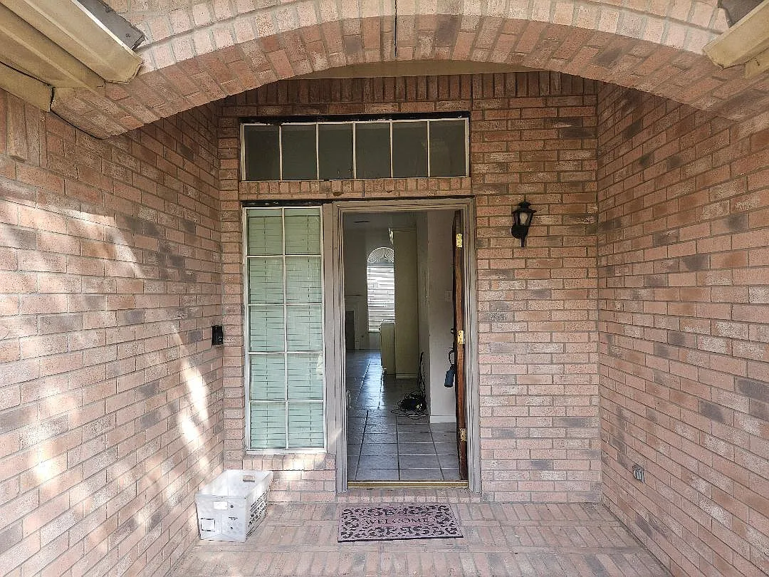 3 bed, 2.0 bath, 1478 sqft, $1,700 — Photo 2