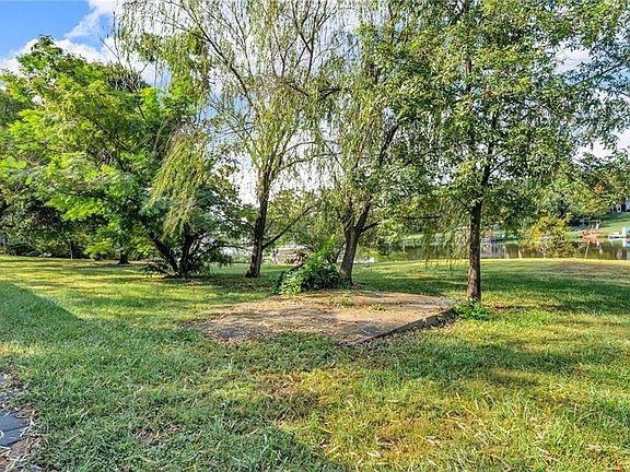 5th image of 5365 Saratoga Dr